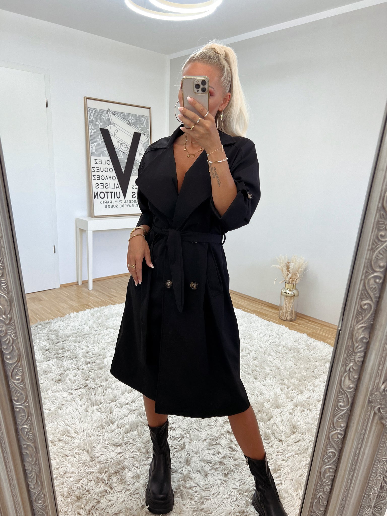 trenchcoat 'must have black'