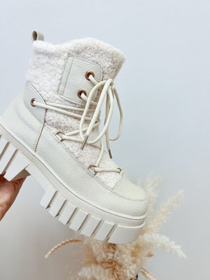boots 'teedy beige'