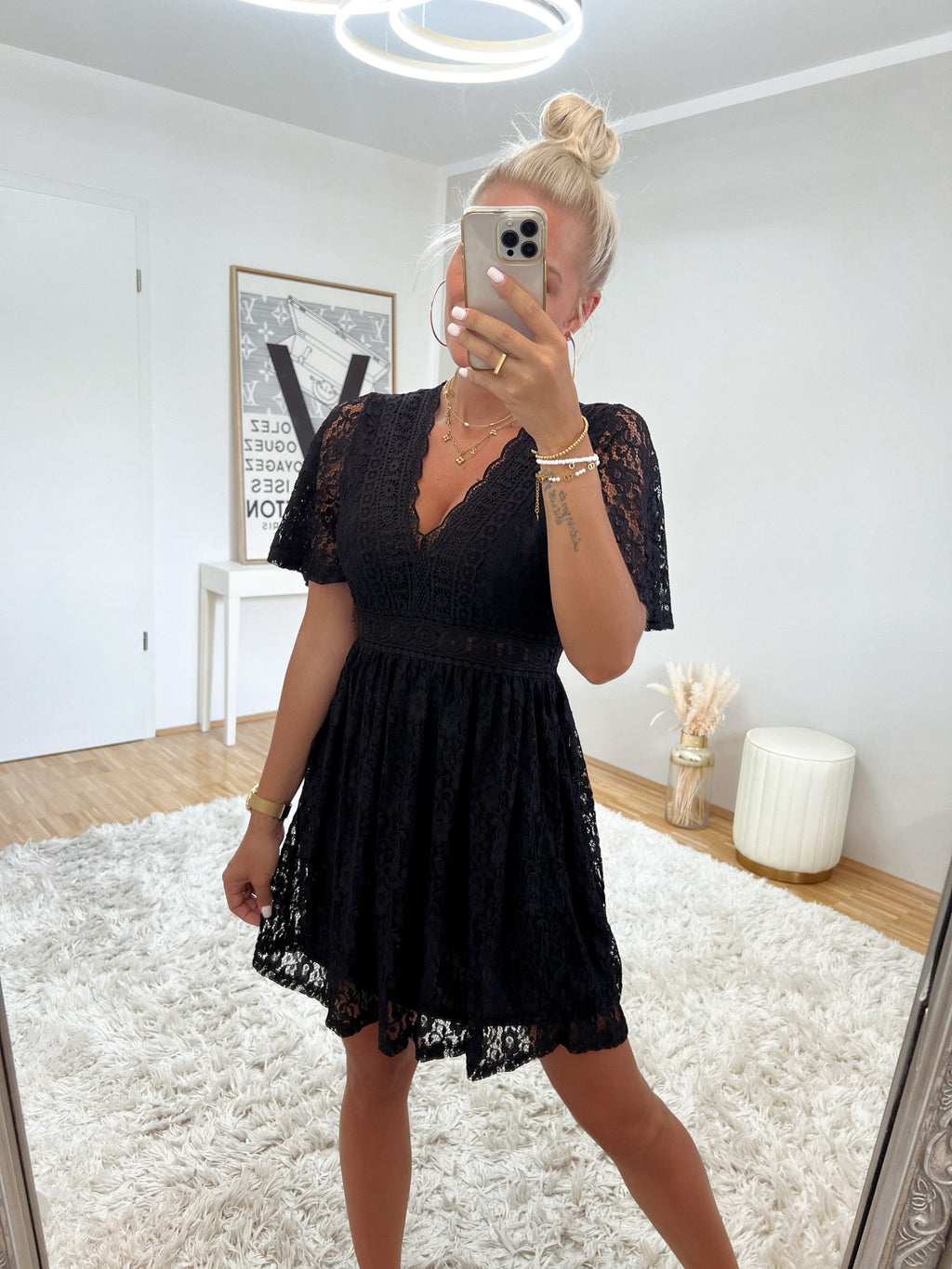 dress 'lace black'
