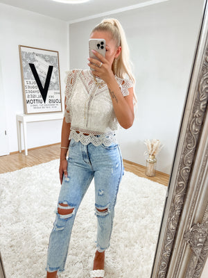 mom jeans 'cut out booty'